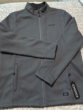 OGIO Stryker Jacket Men’s Size L/G color gray. Zipper closure